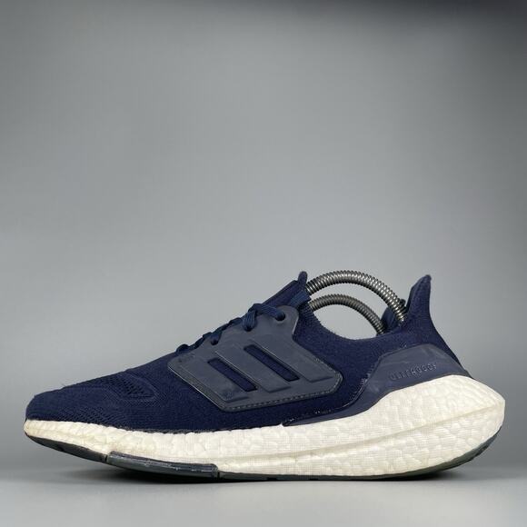 Adidas Ultraboost 22 Men’s Size 8 Collegiate Navy Running Shoes Casual Shoe GUC - Picture 1 of 9